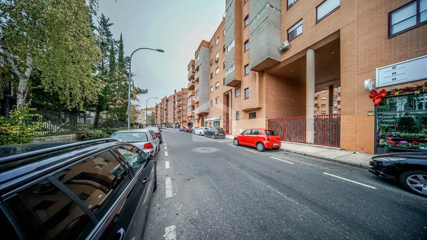 Vista exterior de Garatge en venda en Alcorcón