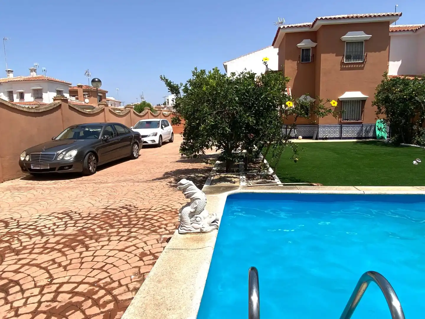 Chalet con piscina en venta en Matalascañas, imagen 2
