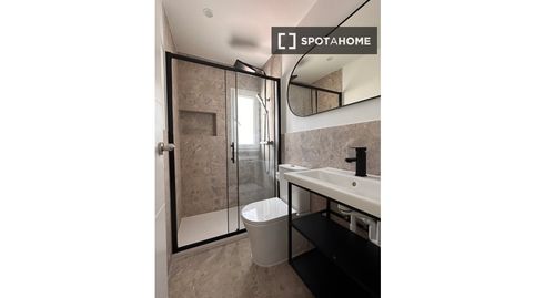 Photo 4 of Room in Puerta Bonita, Madrid Capital