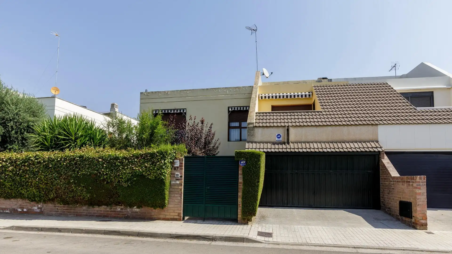 Vista exterior de Casa o chalet en venta en Zaragoza con Aire acondicionado, Calefacción y Jardín privado