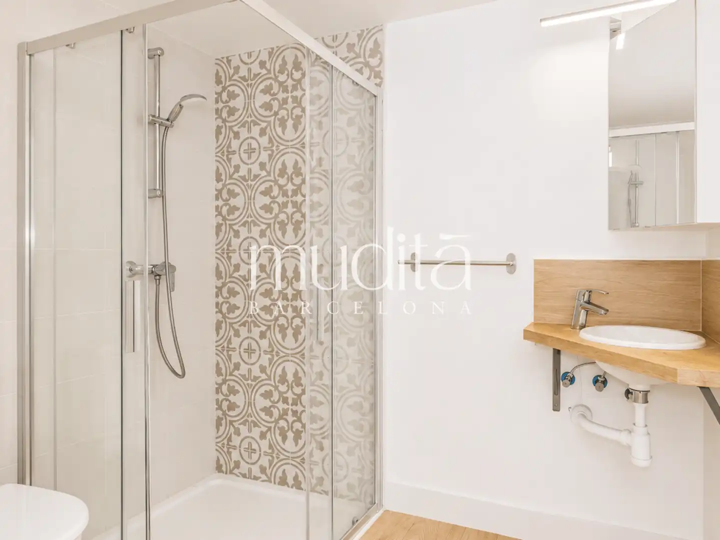 Baño de Casa o chalet en venta en Roda de Berà con Calefacción, Jardín privado y Terraza