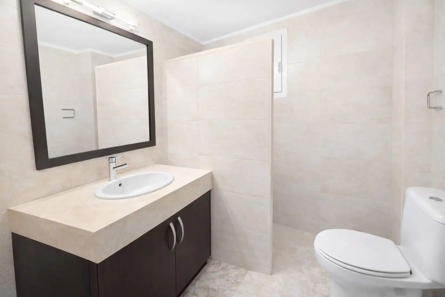 Baño de Piso en venta en Sitges con Aire acondicionado, Calefacción y Jardín privado
