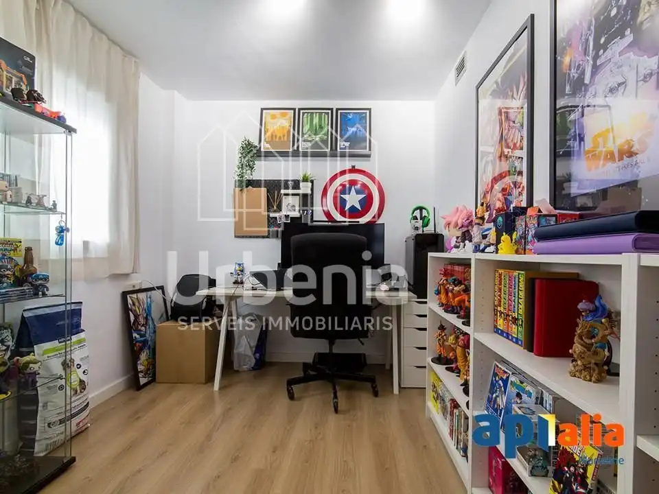Piso en venta en Pineda de Mar con Calefacción y Terraza