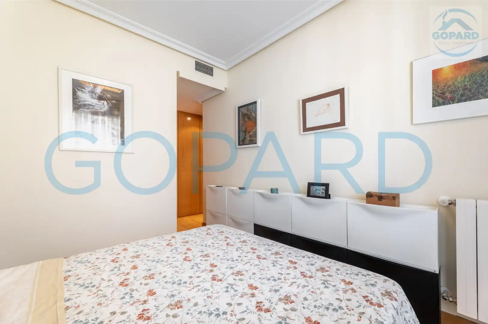 Bedroom of Flat for sale in Alcobendas  with Air Conditioner, Heating and Parquet flooring