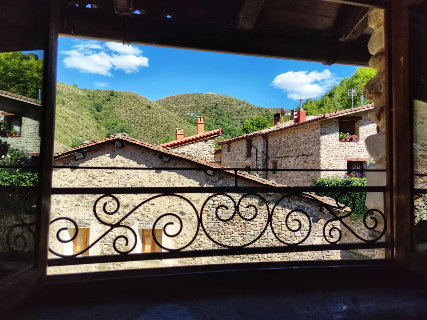 Vista exterior de Casa o xalet en venda en Ezcaray amb Calefacció, Jardí privat i Moblat