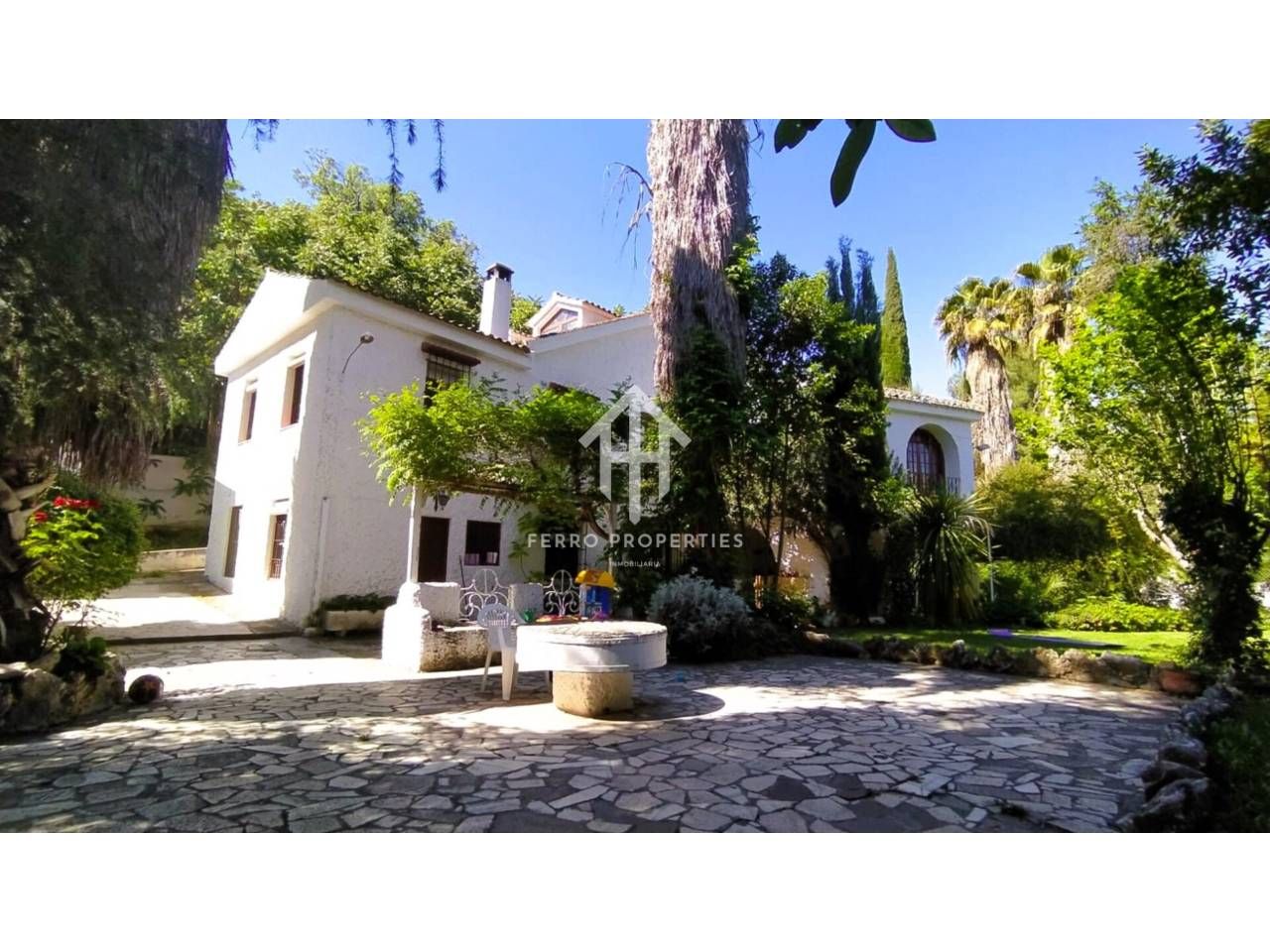 Vista exterior de Finca rústica en venda en Loja amb Calefacció, Jardí privat i Piscina