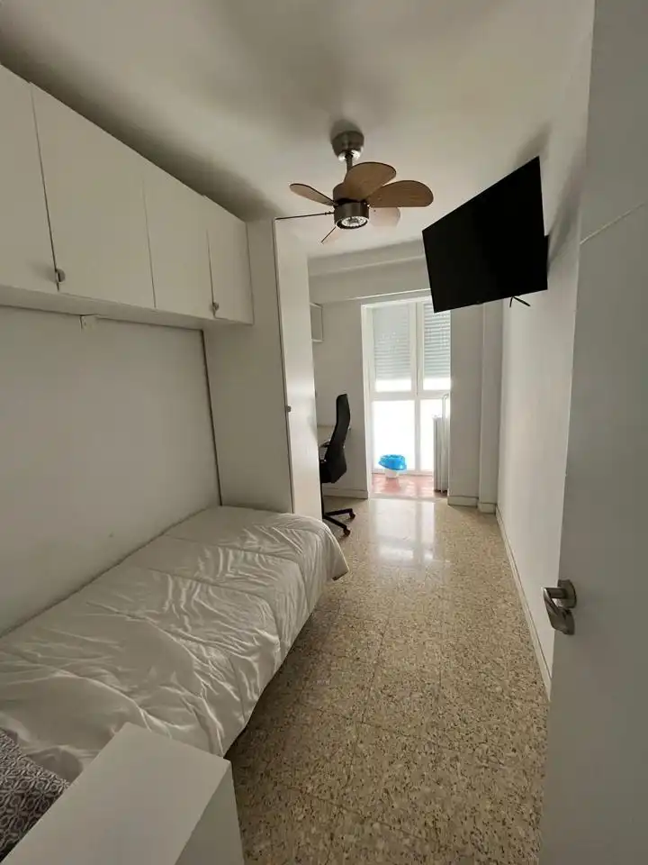 Habitación de Piso en venta en Zaragoza con Trastero y Amueblado