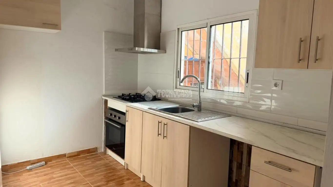 Casa bifamiliare in vendita a La Banda - Campo de Fútbol, imagen 2