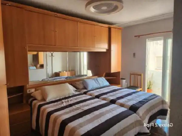 Habitación de Piso en venta en Elche / Elx con Aire acondicionado, Trastero y Balcón