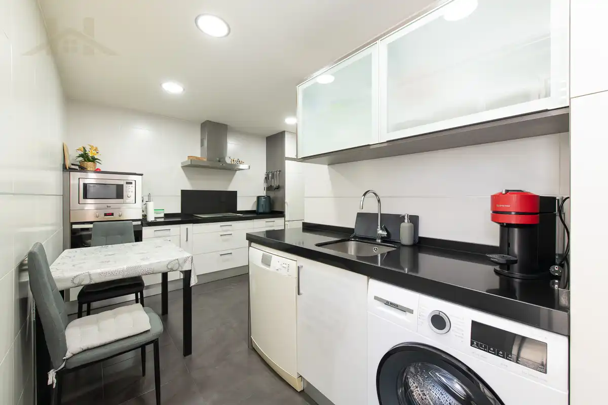 Cocina de Piso en venta en San Sebastián de los Reyes con Aire acondicionado y Calefacción