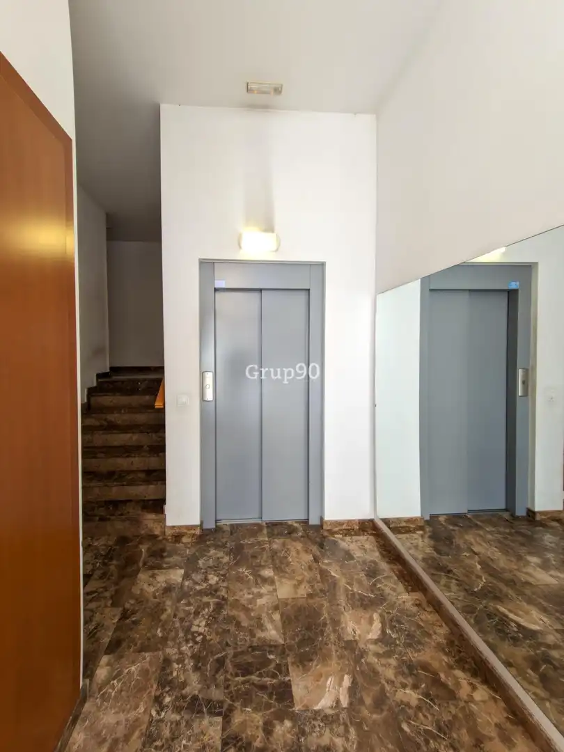 Flat for sale in Rosselló