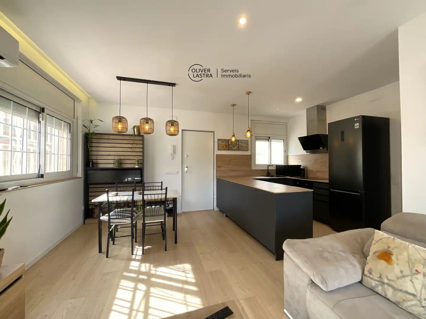 Cocina de Casa o chalet en venta en Corbera de Llobregat con Aire acondicionado, Jardín privado y Parquet