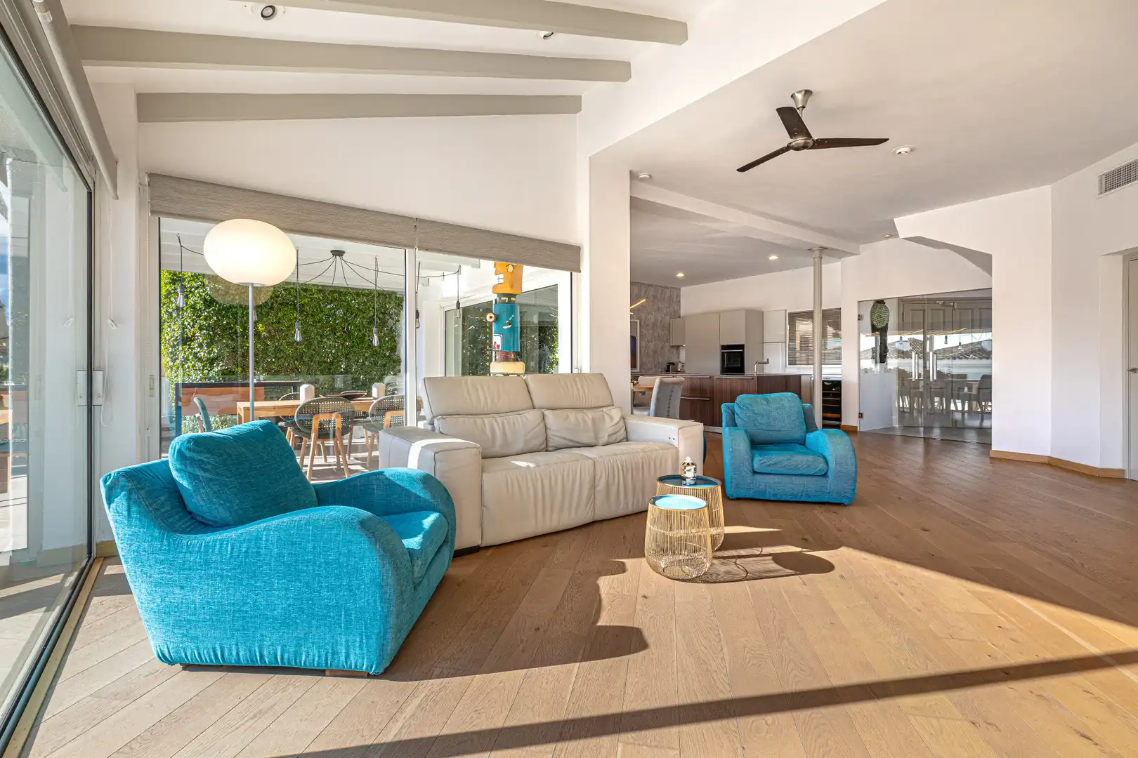 Sala de estar de Casa o chalet en venta en Marbella con Aire acondicionado, Jardín privado y Terraza