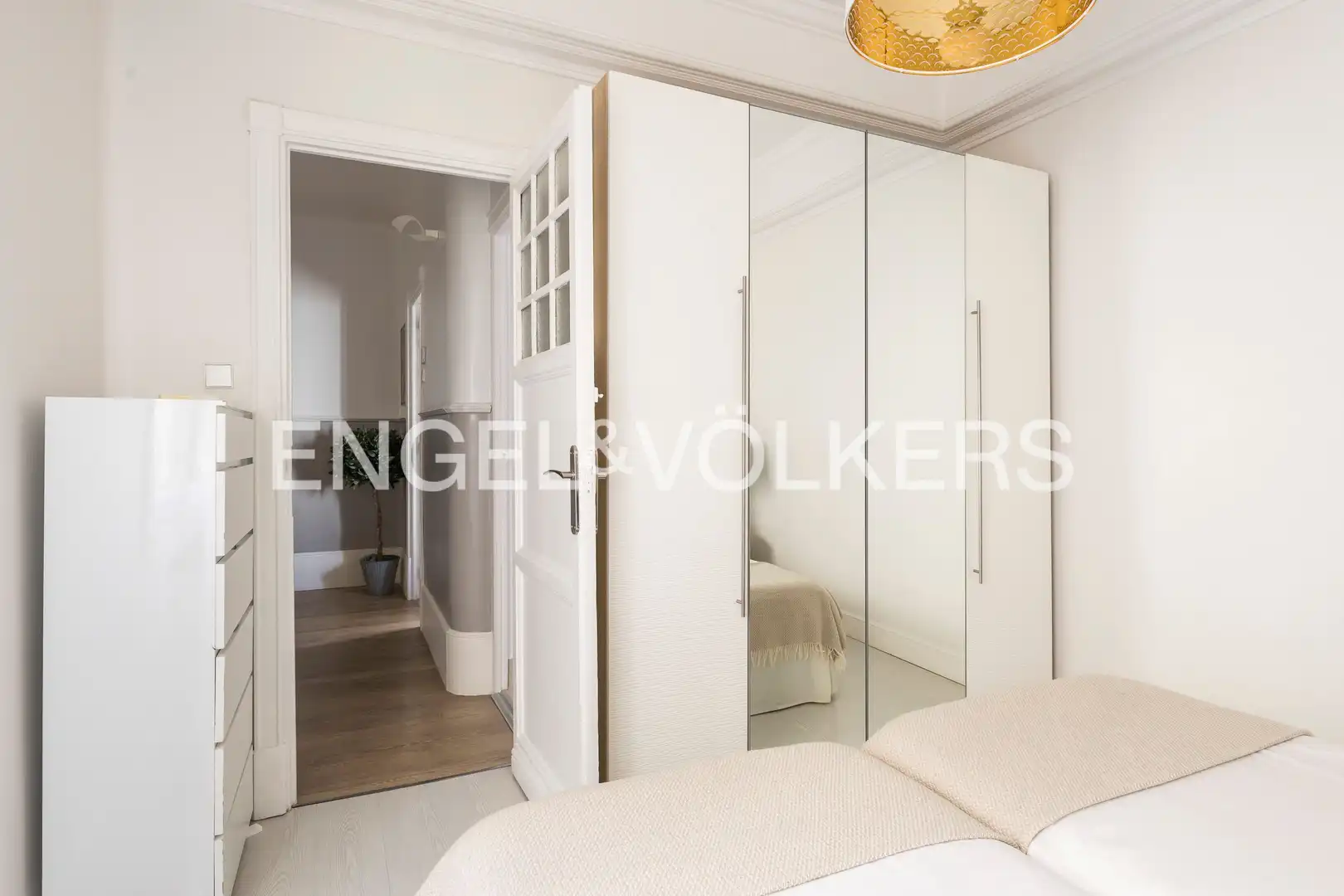Schlafzimmer von Wohnung zur Miete in Madrid mit Klimaanlage, Heizung und Möbliert