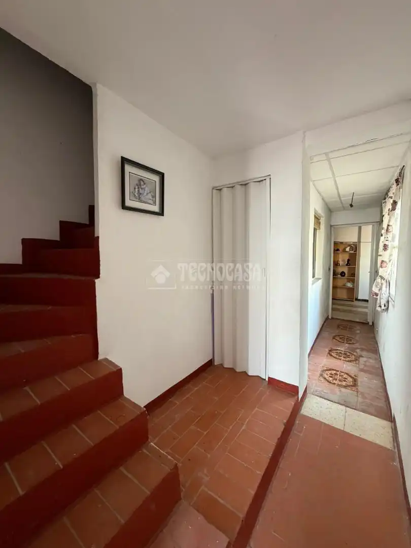 Houses for sale in Sevilla  with Terrace and Balcony