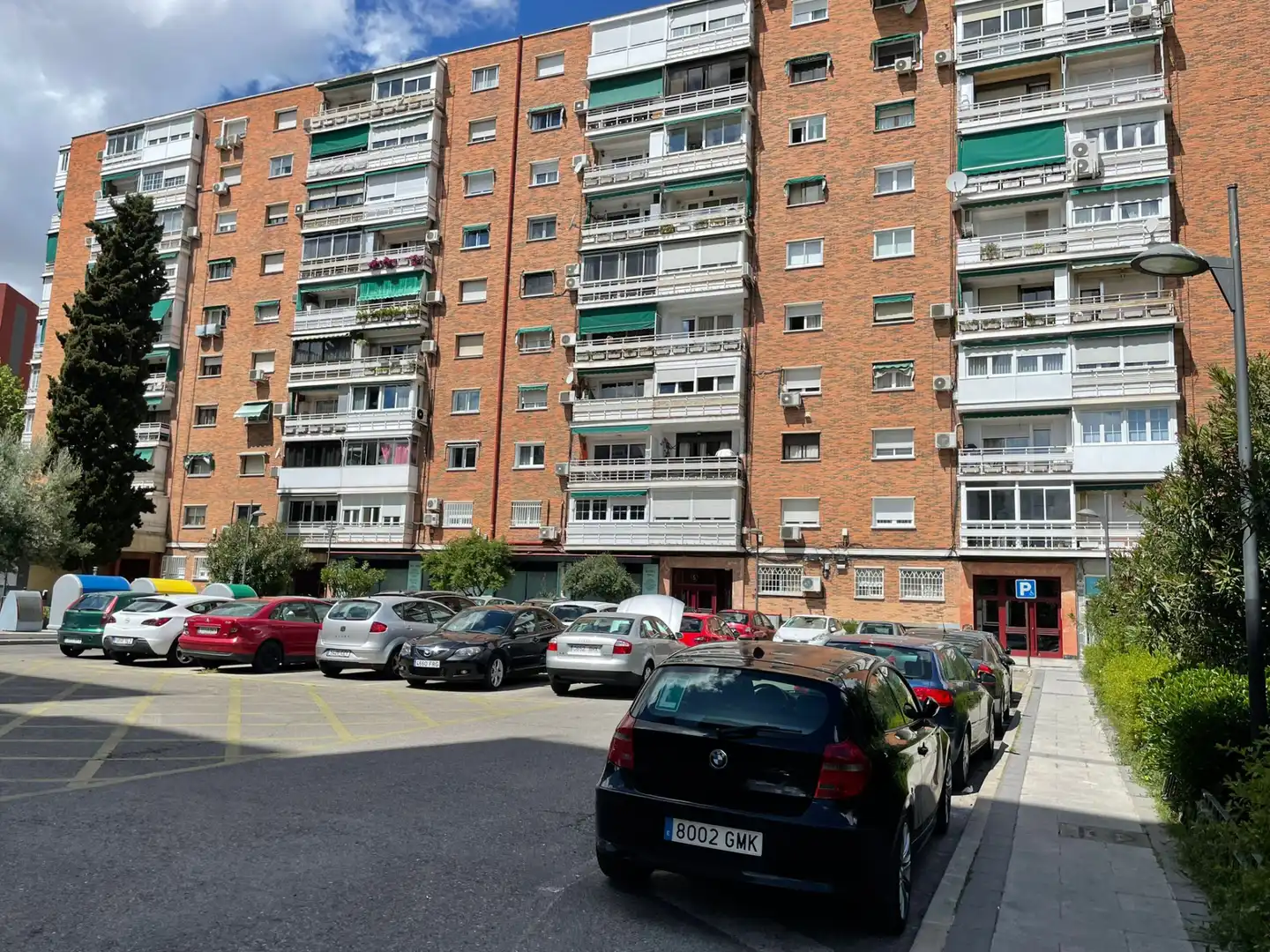 Exterior view of Commercial properties for sale in Alcorcón  with Air Conditioner and Alarm