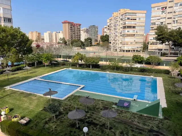 Piscina de Estudi de lloguer en Alicante / Alacant amb Aire condicionat, Calefacció i Moblat