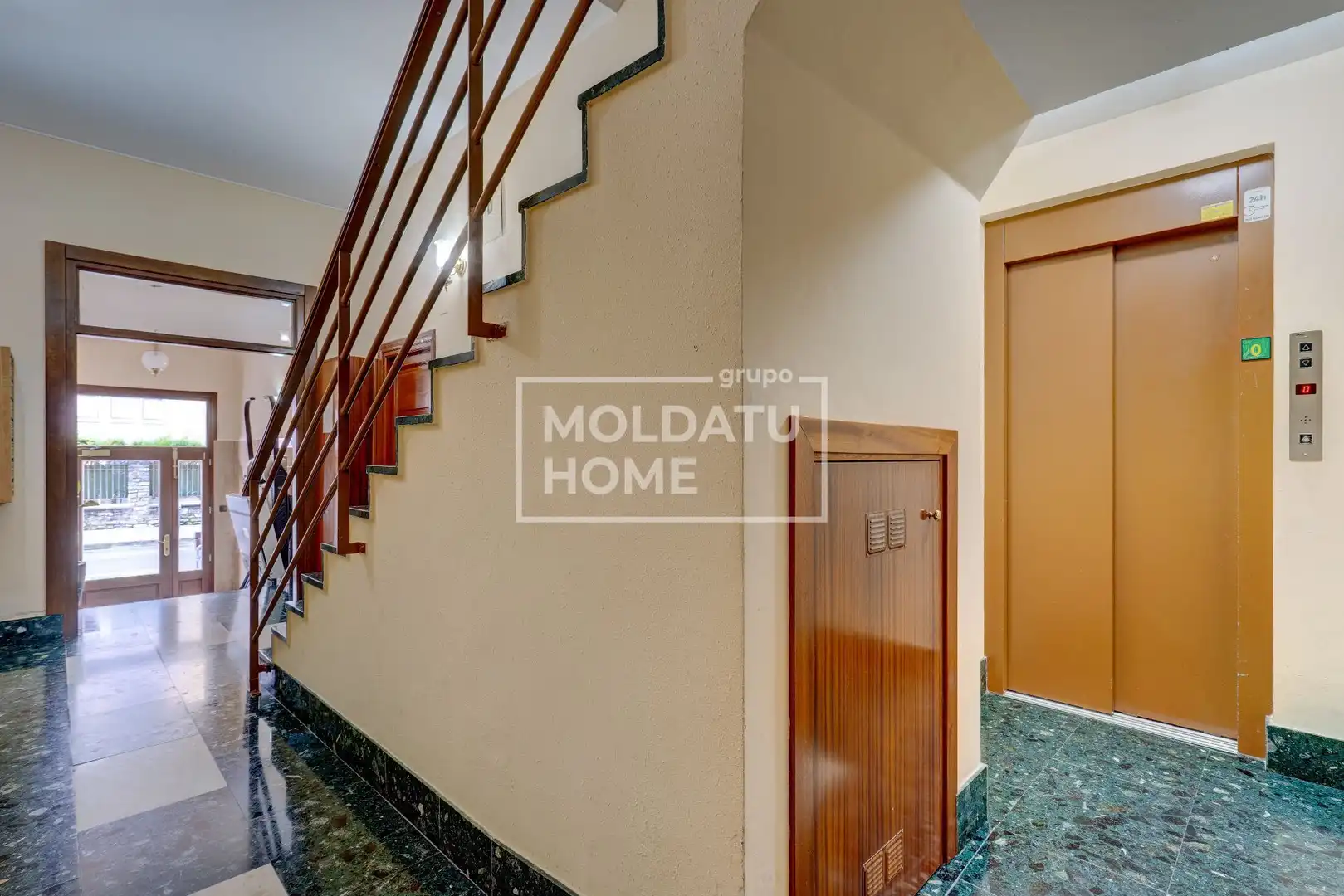 Piso en venta en Irun  con Aire acondicionado, Calefacción y Trastero