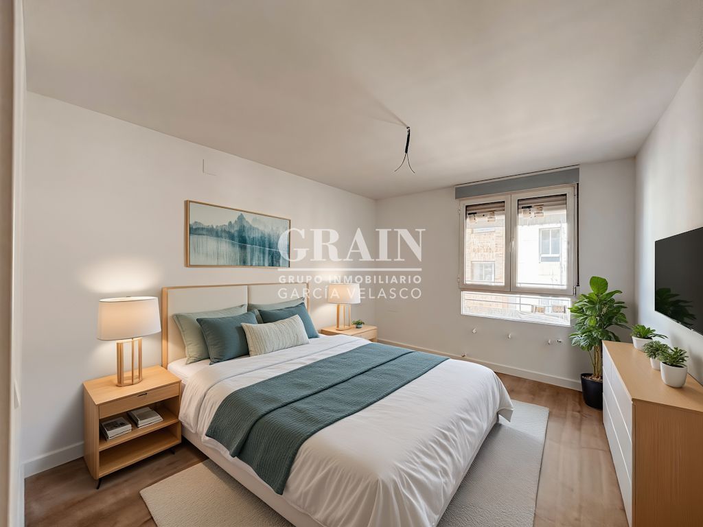 Bedroom of Flat for sale in  Albacete Capital  with Air Conditioner, Heating and Balcony