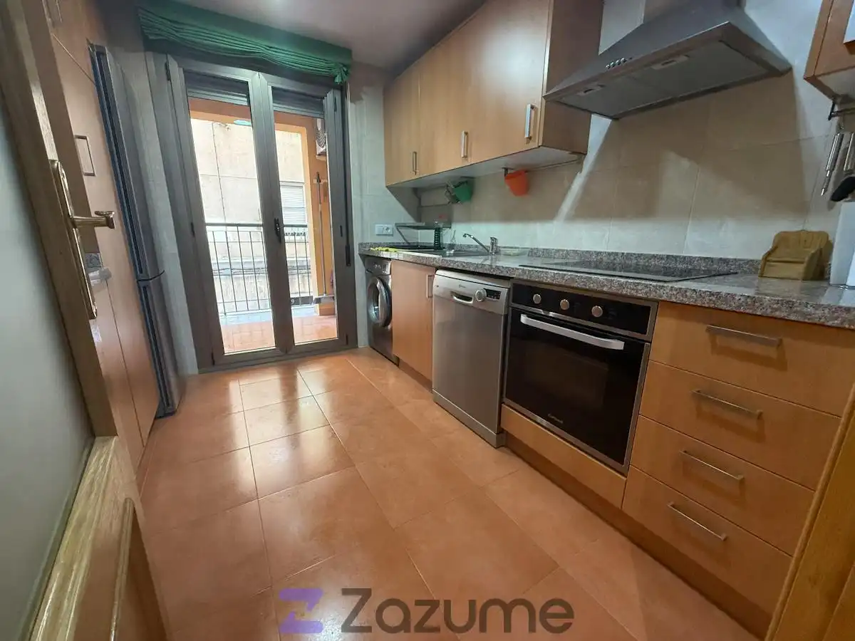 Apartament amb terrassa de lloguer a Carrer Ambaixador Irles, imagen 5