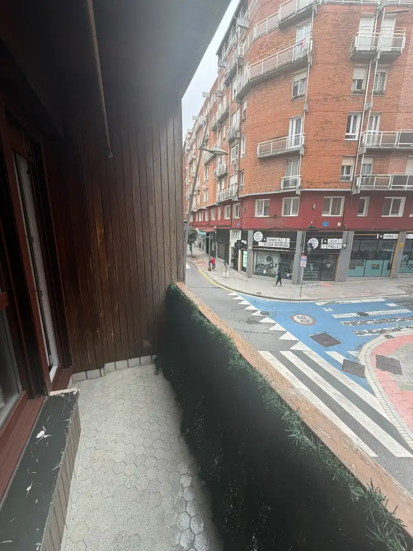 Piso con terraza en venta en Pablo Picasso Kalea, imagen 3