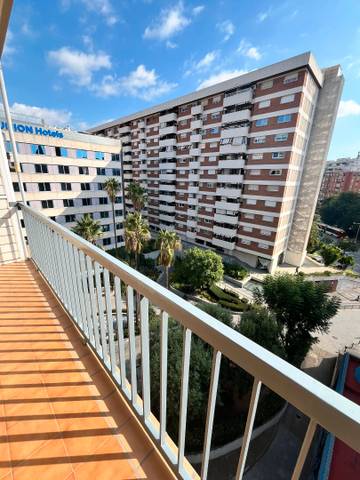 Piso en Venta en Calle del Pisuerga en La Maternitat i Sant Ramon