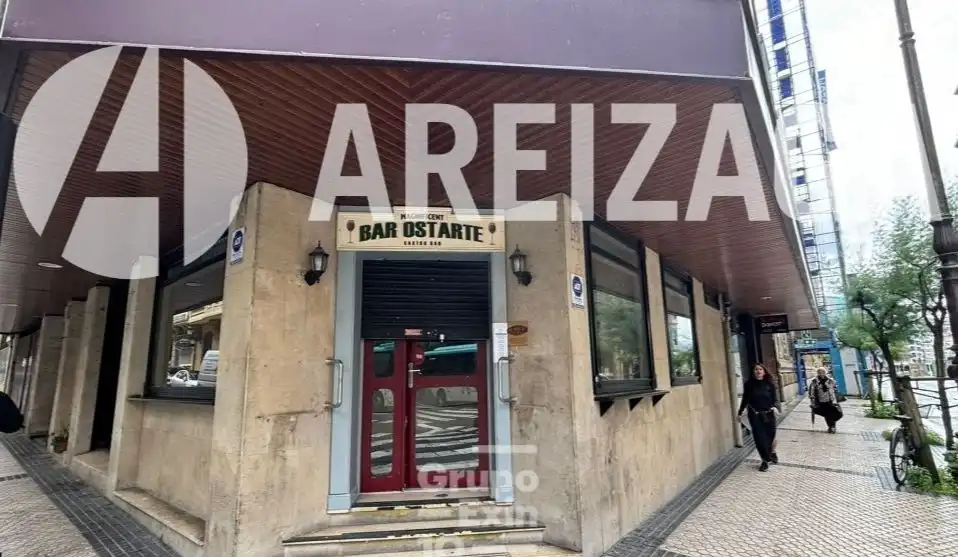 Local comercial en venda a Calle Marina 8, imagen 2
