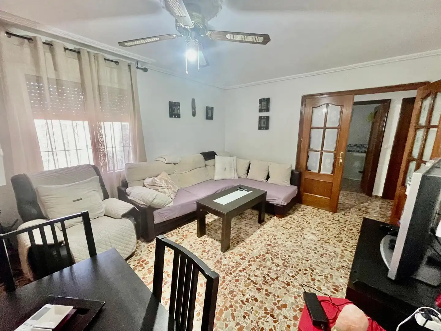 Sala d'estar de Casa o xalet en venda en Córdoba amb Aire condicionat, Jardí privat i Terrassa