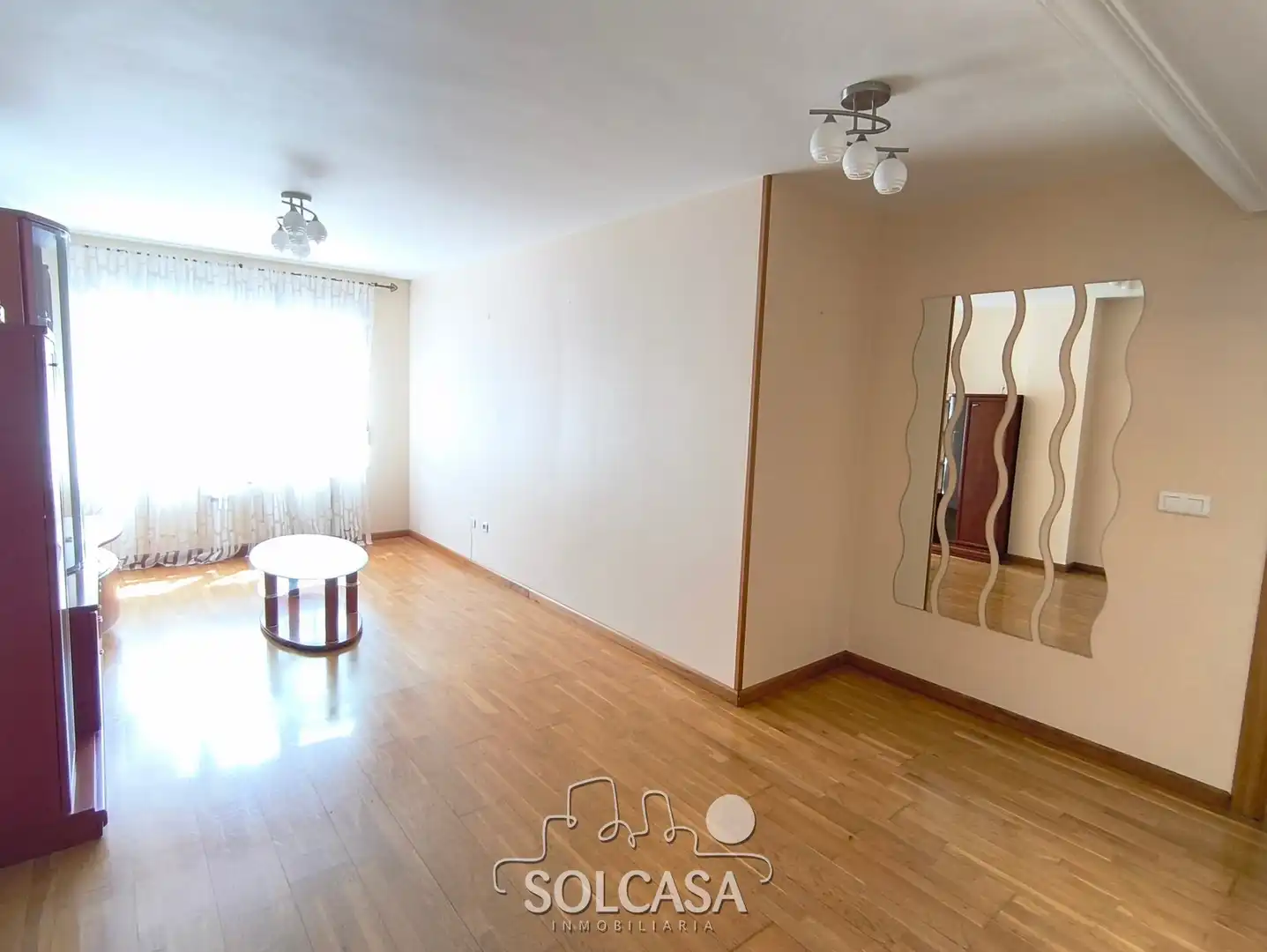 Sala d'estar de Pis en venda en Valladolid amb Calefacció, Parquet i Traster