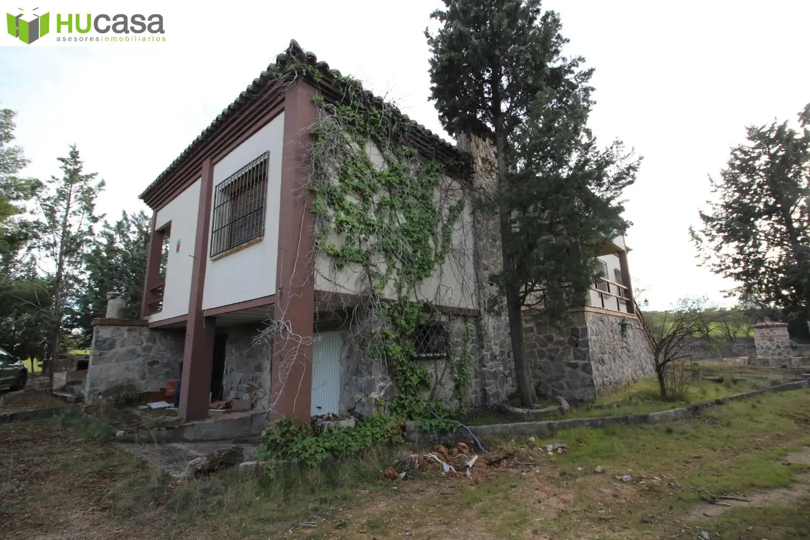 Außenansicht von Haus oder Chalet zum Verkauf in Olías del Rey mit Heizung, Privatgarten und Terrasse