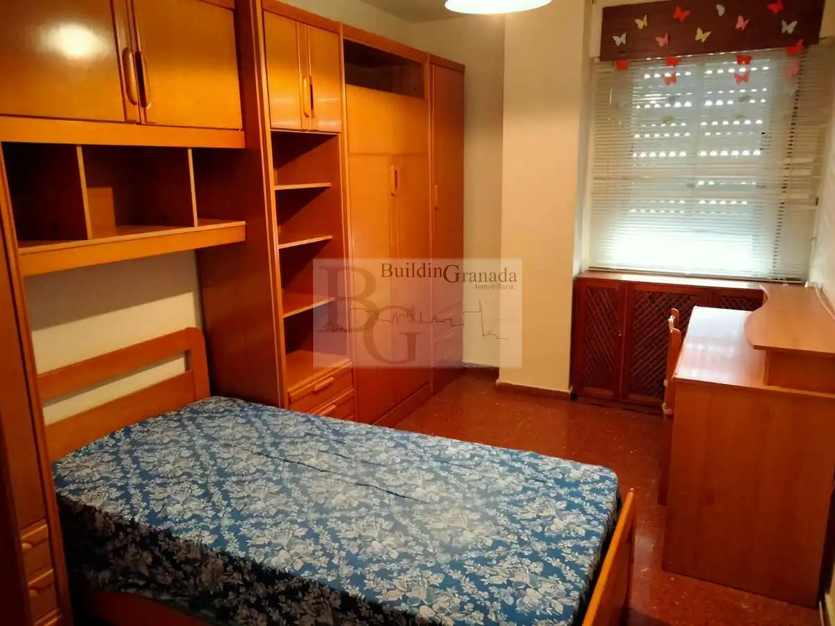 Schlafzimmer von Wohnung zur Miete in Granada mit Heizung, Terrasse und Möbliert