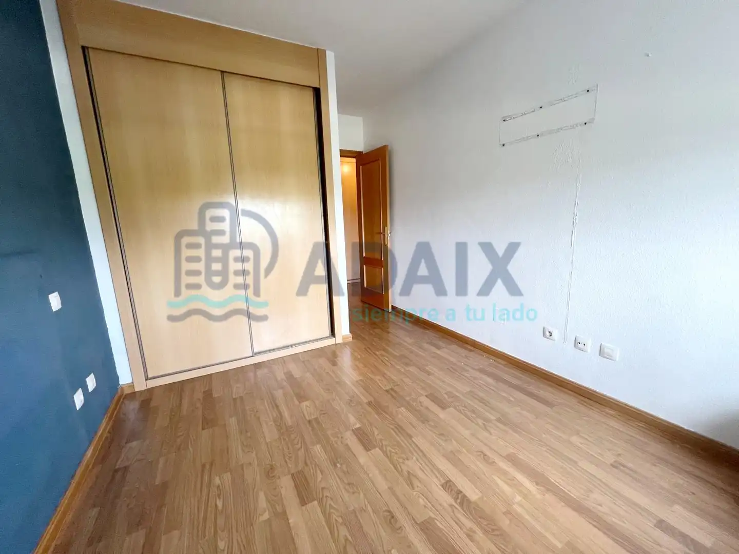 Habitación de Planta baja en venta en Arroyomolinos (Madrid) con Aire acondicionado, Trastero y Piscina comunitaria