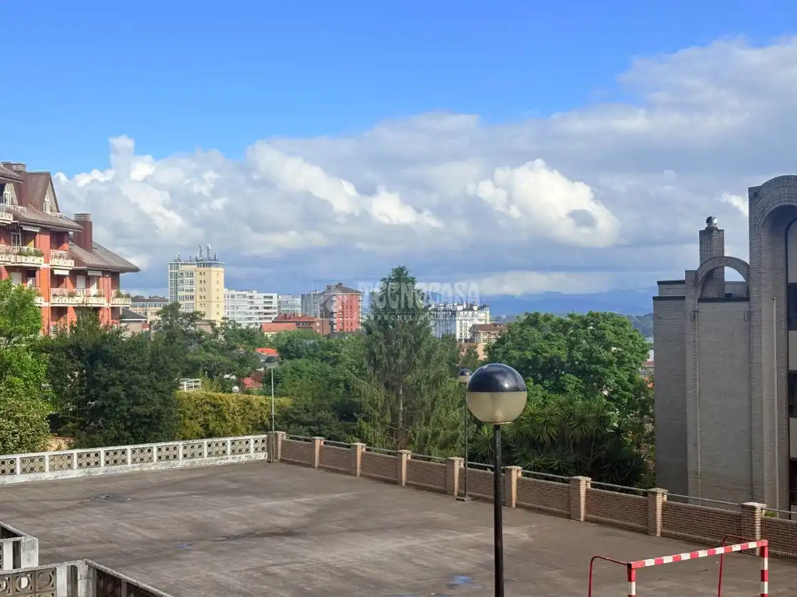 Terrassa de Pis en venda en Santander amb Calefacció i Moblat