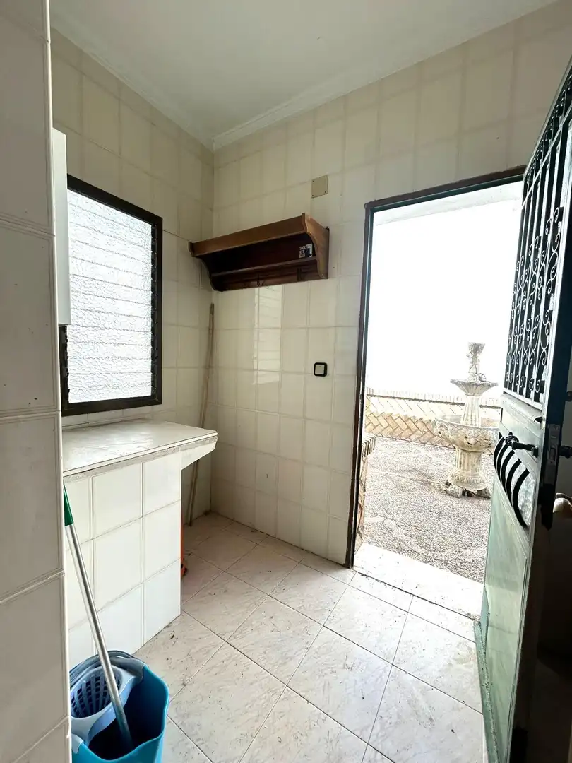 Baño de Casa o chalet en venta en Alcolea del Río con Aire acondicionado, Terraza y Amueblado