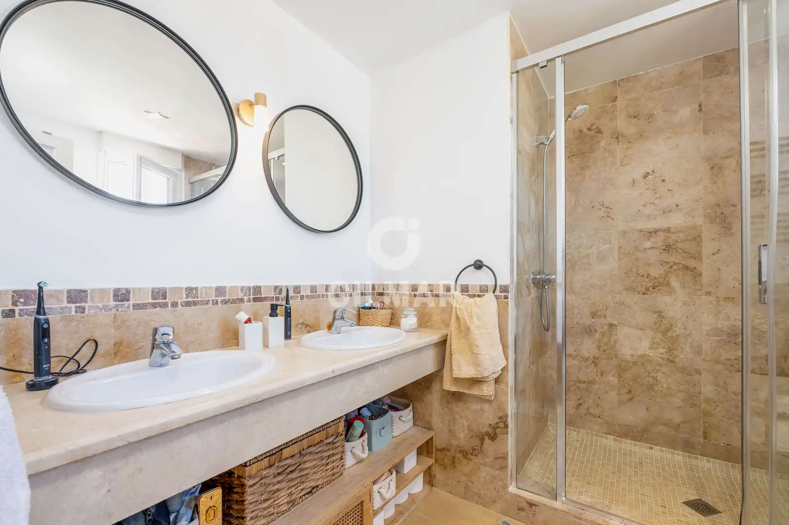 Badezimmer von Einfamilien-Reihenhaus zum Verkauf in Tarifa mit Heizung, Privatgarten und Schwimmbad