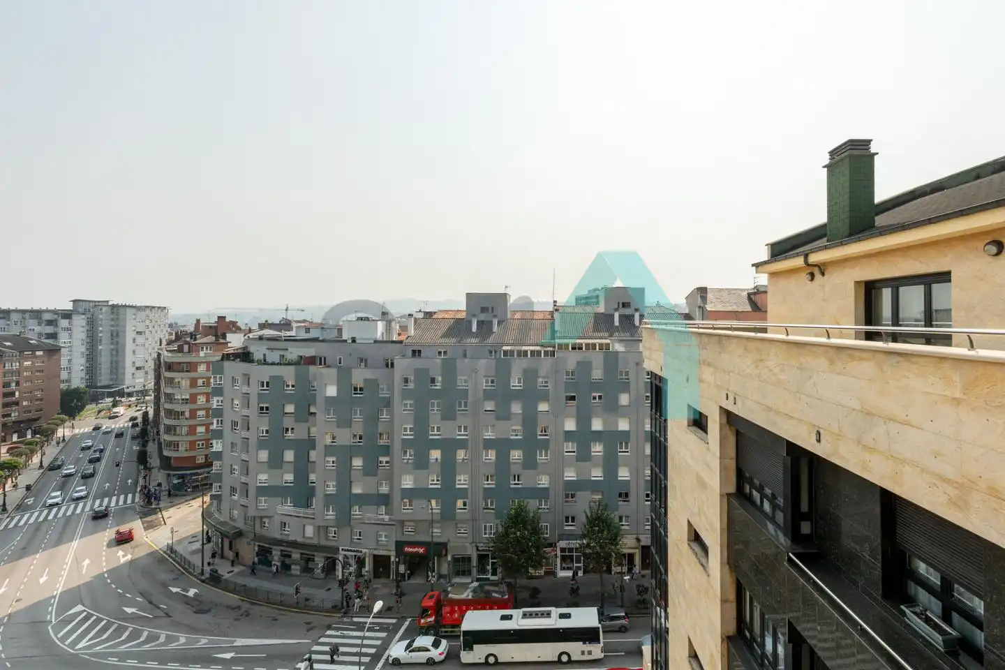 Dachboden zur Miete in De Santander, Ciudad Naranco - Prados de La Fuente
