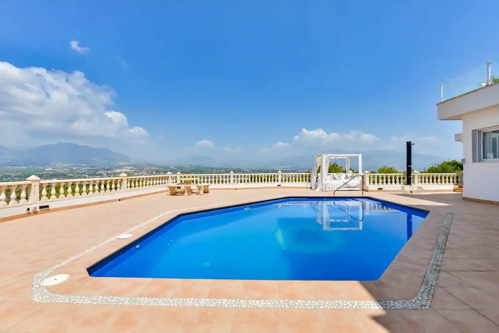 Casa con piscina en venta en L'Albir, imagen 2