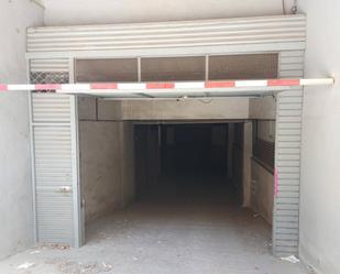 Parking of Box room to rent in Vic