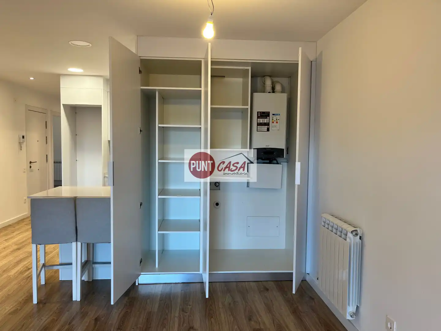 Cocina de Piso de alquiler en Lleida con Calefacción, Parquet y Horno