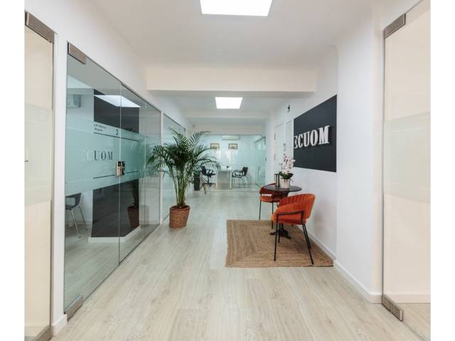 Oficina en Alquiler en Plaça de la Muntanyeta en Barrio del Centro