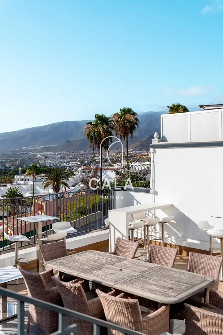 Vista exterior de Casa o chalet en venta en Adeje con Aire acondicionado, Calefacción y Terraza