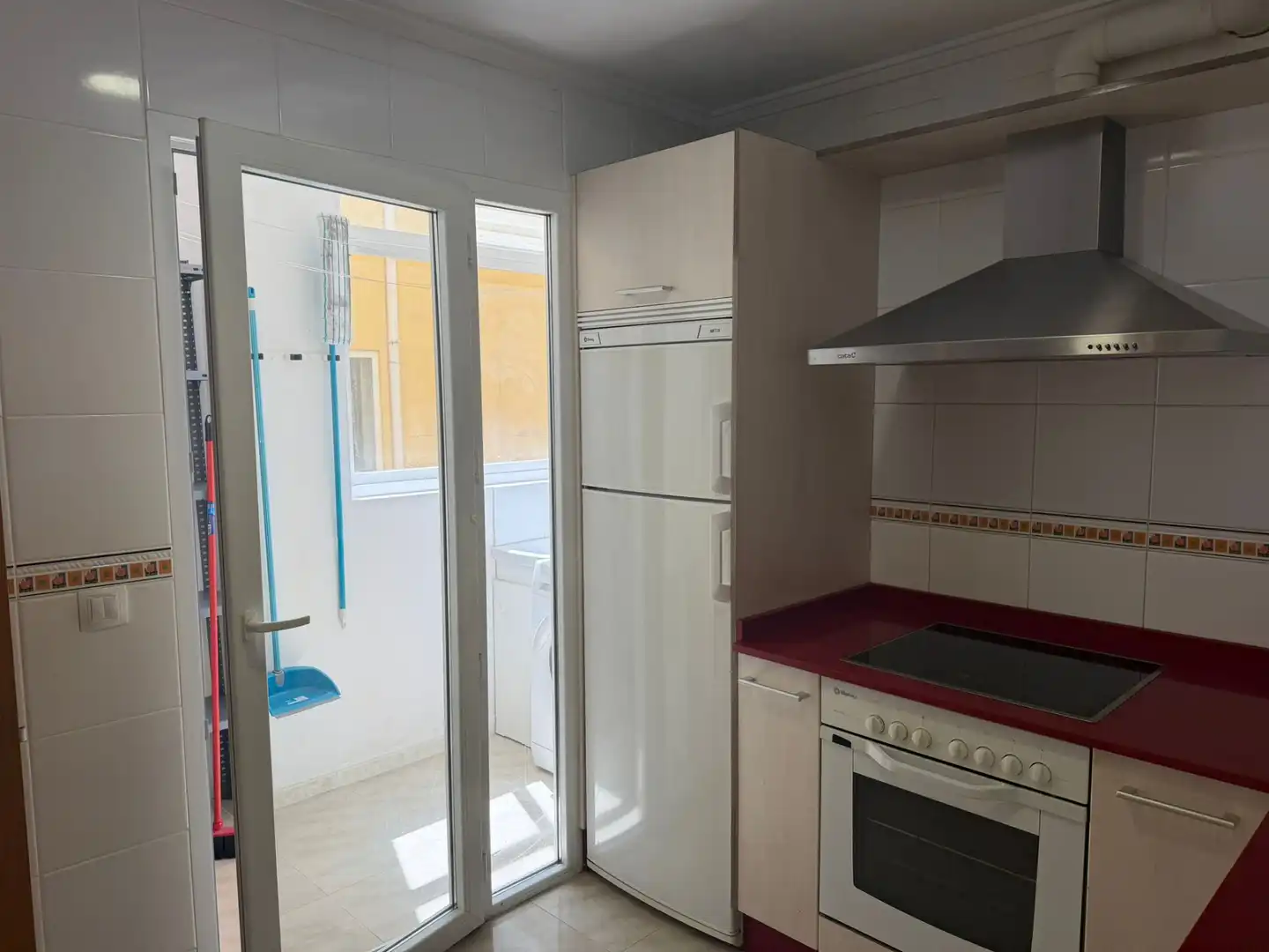 Cuina de Apartament de lloguer en Lugo amb Calefacció, Parquet i Traster