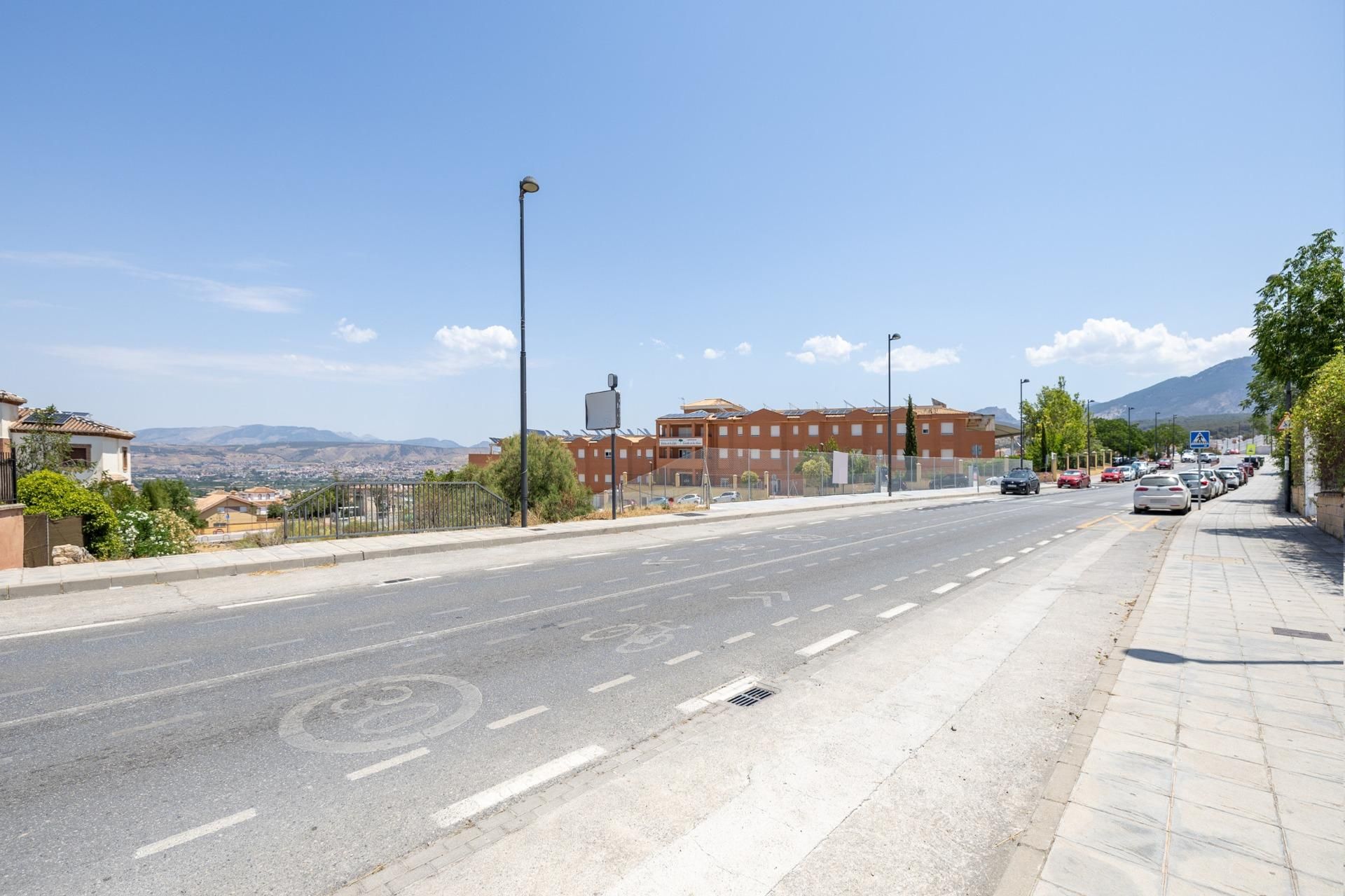 Vista exterior de Residencial en venda en La Zubia