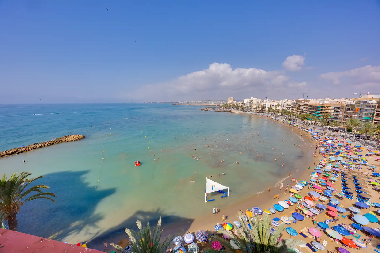 Vista exterior de Pis en venda en Torrevieja amb Aire condicionat i Terrassa