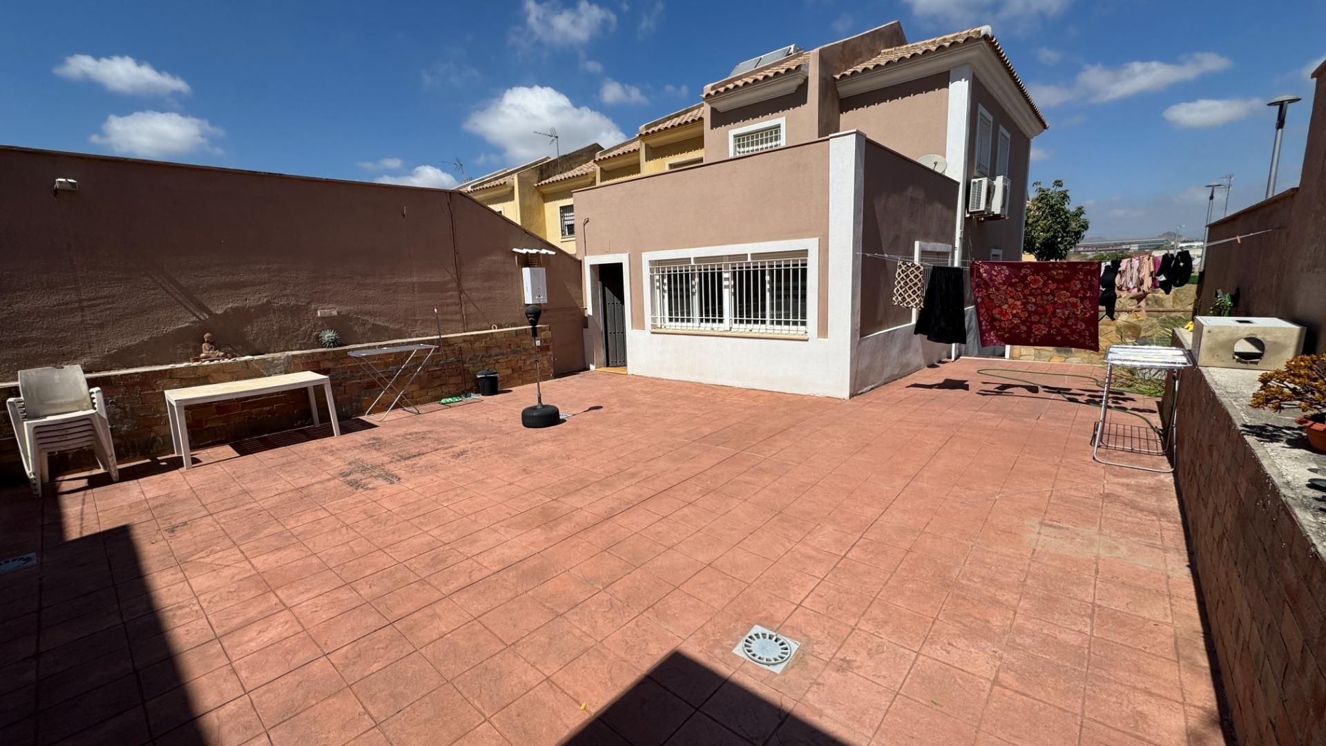 Vista exterior de Casa adosada en venta en Málaga Capital con Aire acondicionado, Terraza y Trastero