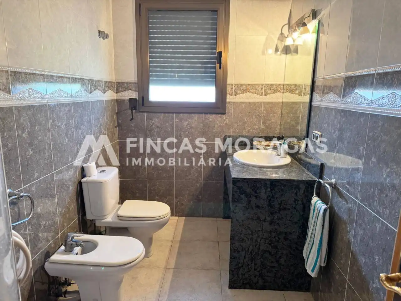 Bany de Casa o xalet en venda en Cerdanyola del Vallès amb Aire condicionat, Calefacció i Jardí privat