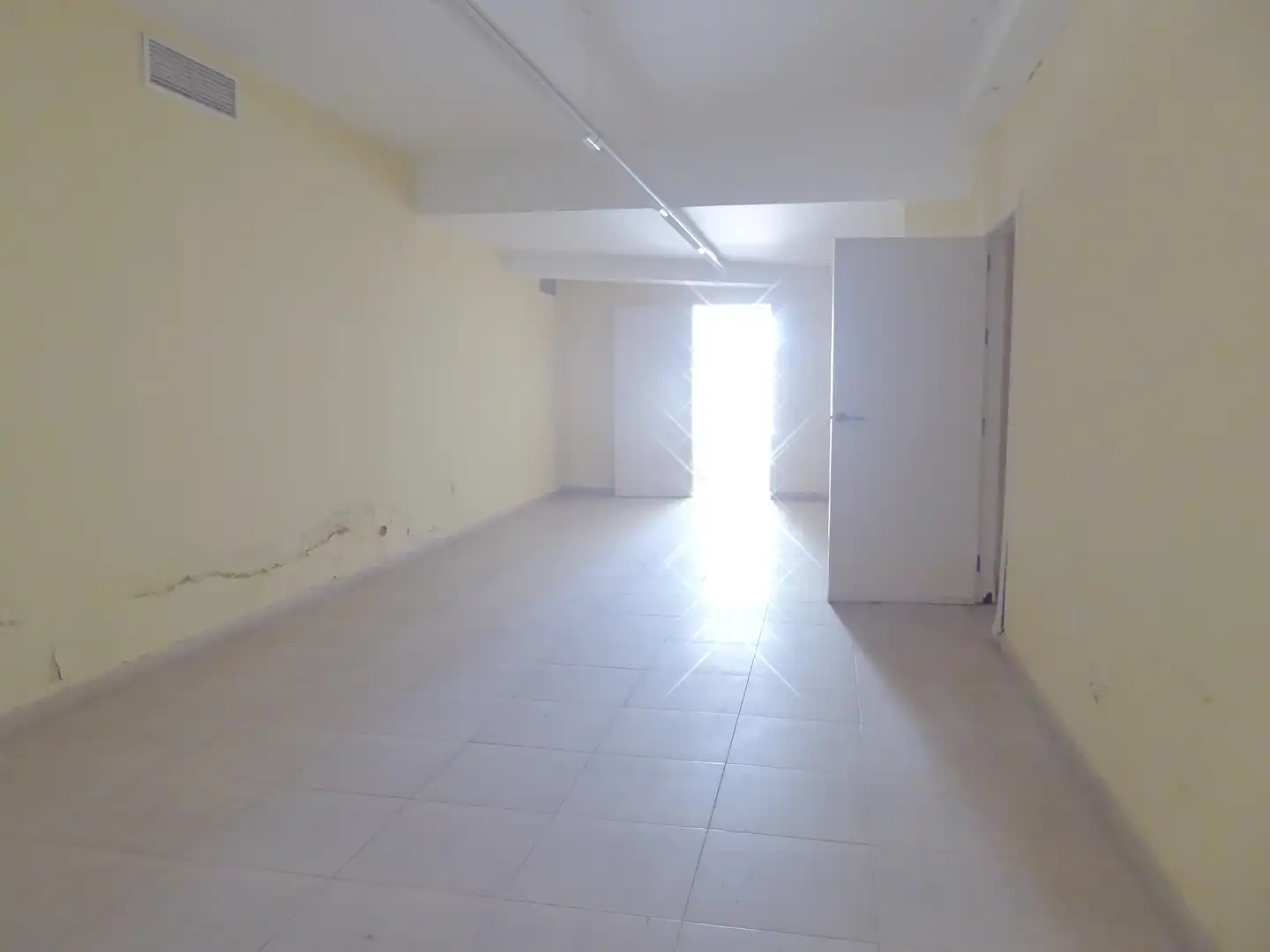 Local comercial en venda a Paseo del Mediterráneo, imagen 7