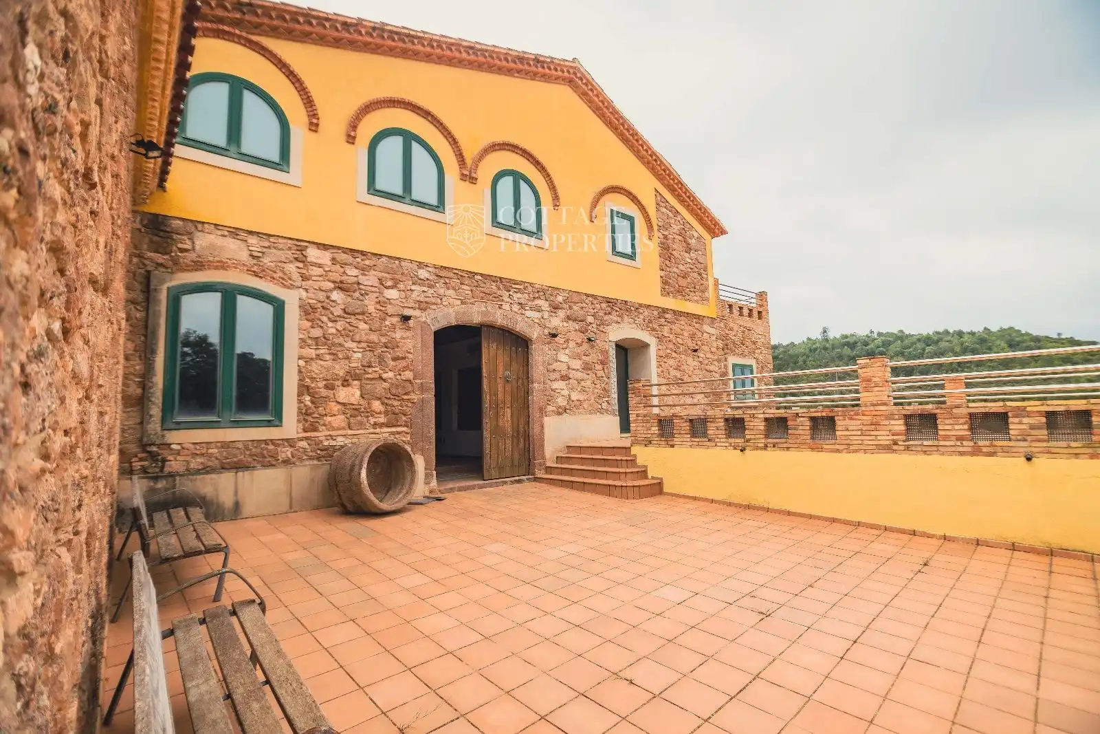 Vista exterior de Finca rústica en venda en Sant Llorenç Savall amb Calefacció i Piscina