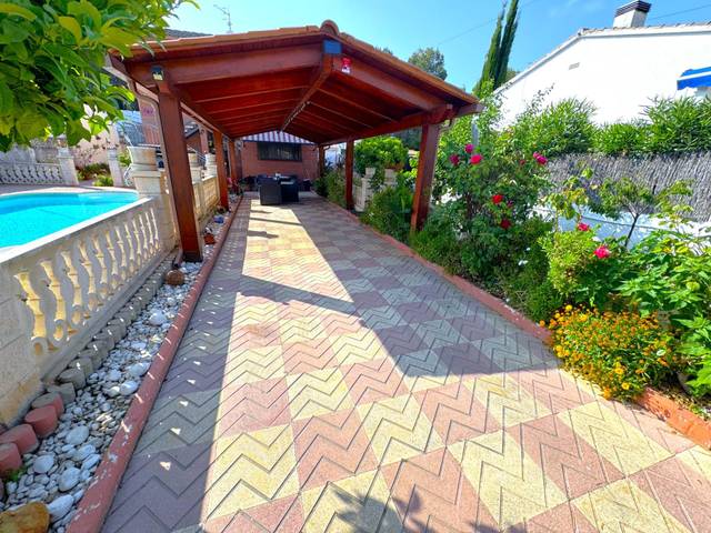 Casa-chalet en Venta en Calle BELLAVISTA en Calafell Park