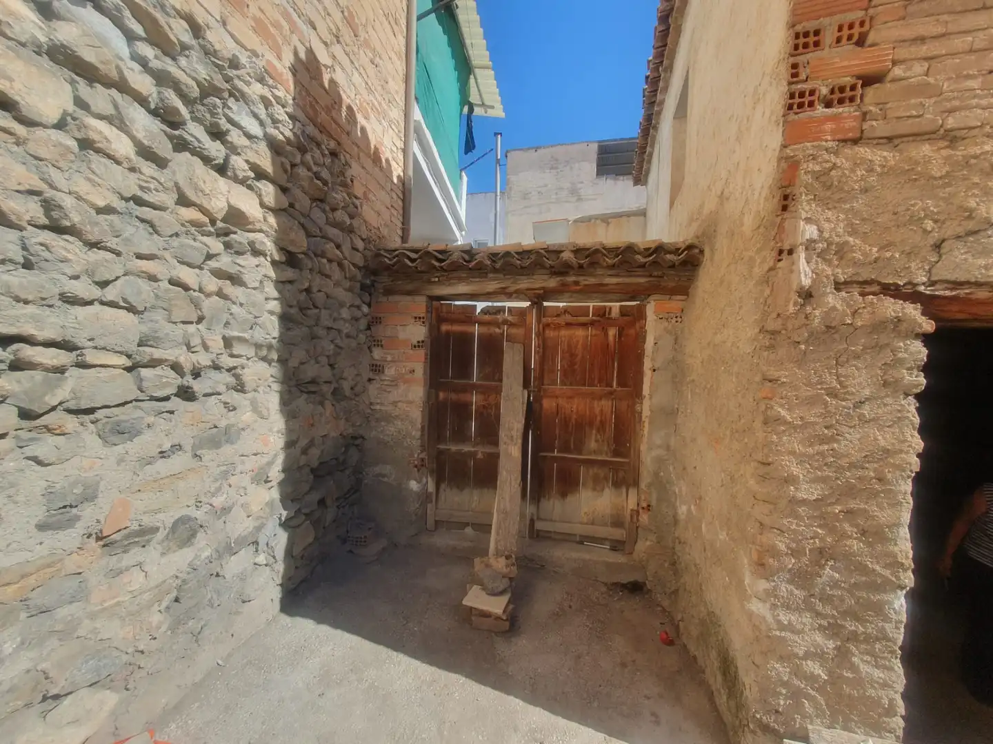 Vista exterior de Casa o xalet en venda en La Peza amb Terrassa i Traster